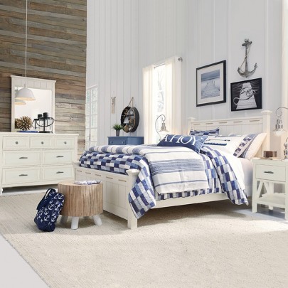 Lake House 8971